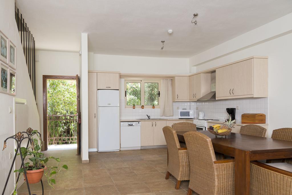Istron Maisonettes With Private Pool Ngoại thất bức ảnh
